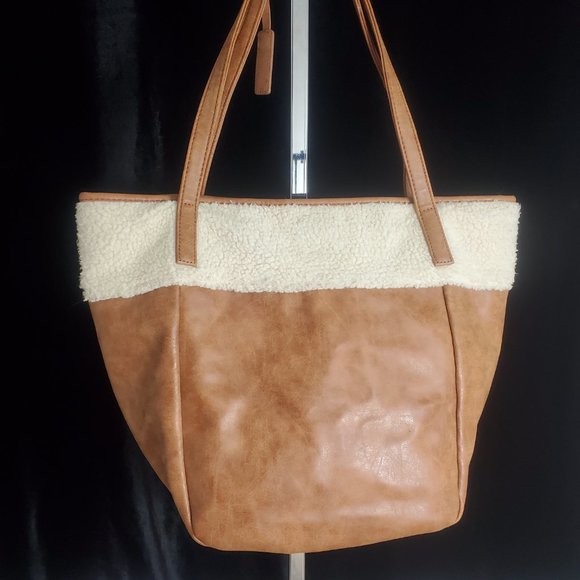 Nine West Brown Leather Shoulder Bag/Purse with FauxFur Sherpa accents - Picture 2 of 16